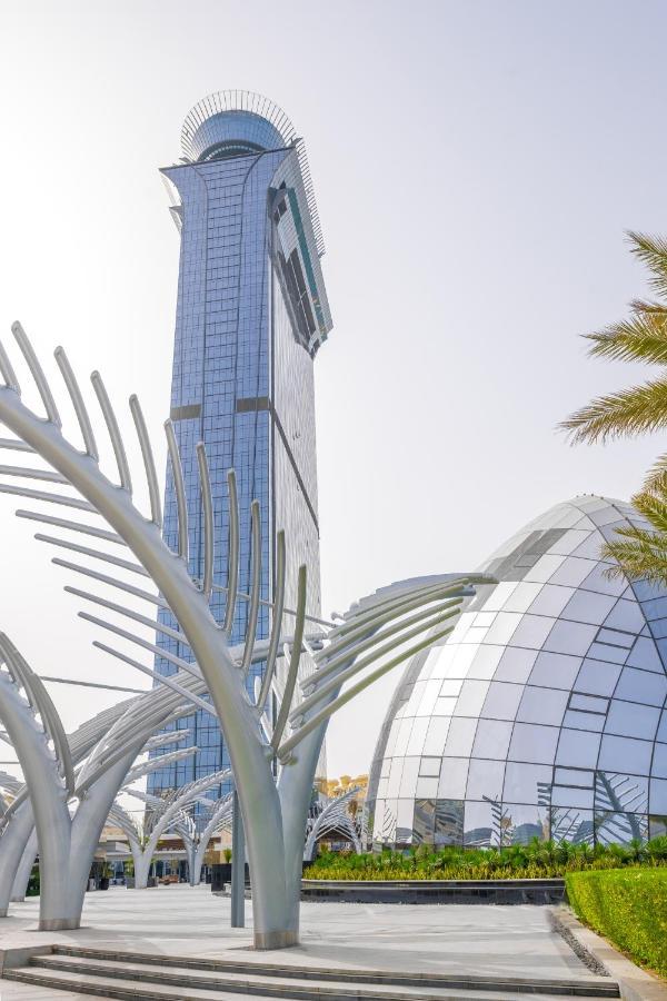 Ultra Luxury Palm Tower With Shared Hotel Facilities Дубай Экстерьер фото