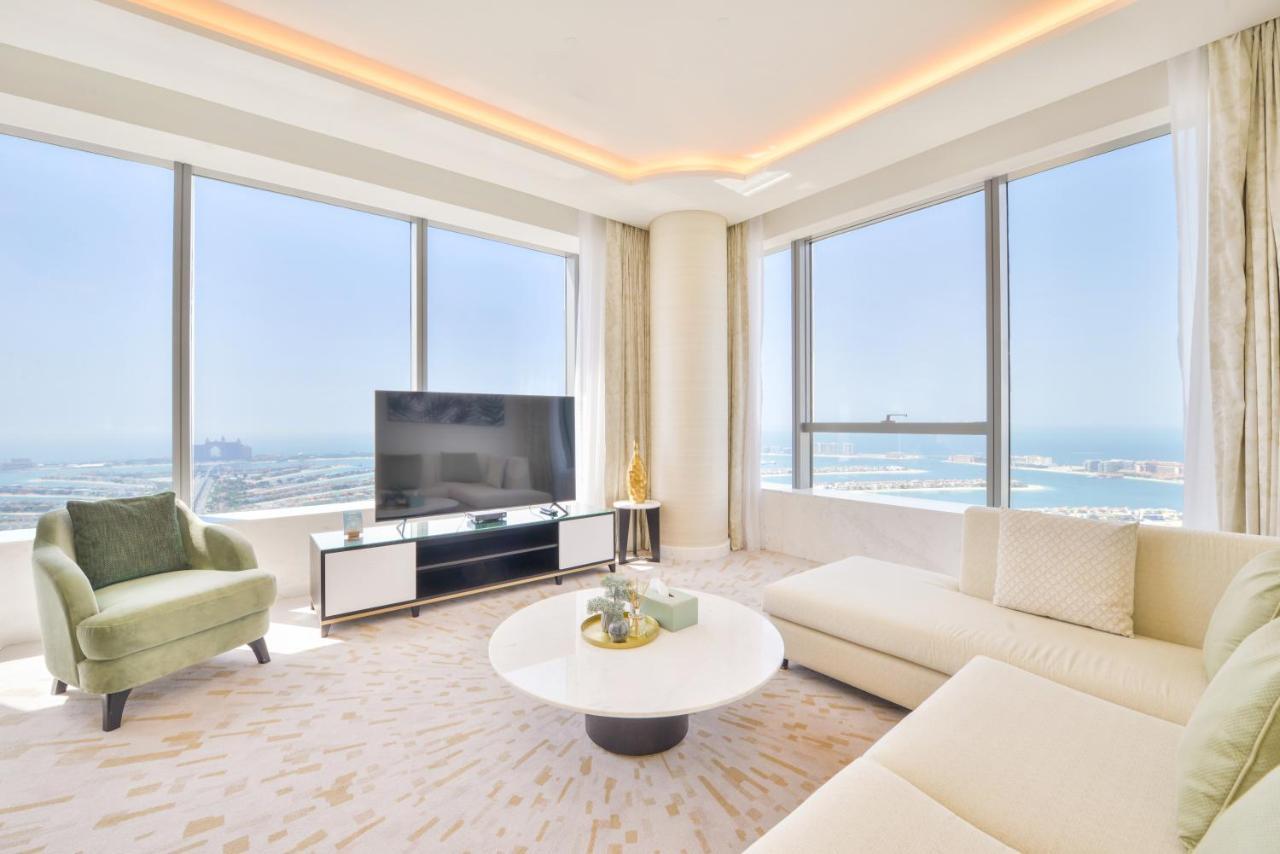 Ultra Luxury Palm Tower With Shared Hotel Facilities Дубай Экстерьер фото